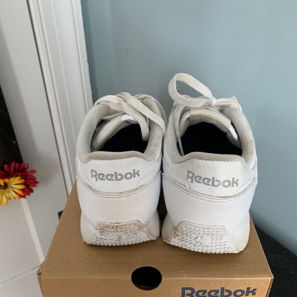White classic Reebok’s